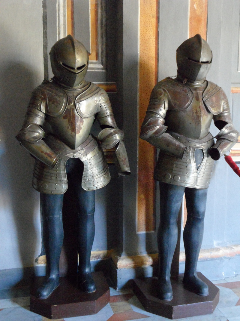 the past, castle, statue, suit of armor, armor, creativity, human representation, male likeness, historically, museum, ritterruestung, metal, full length