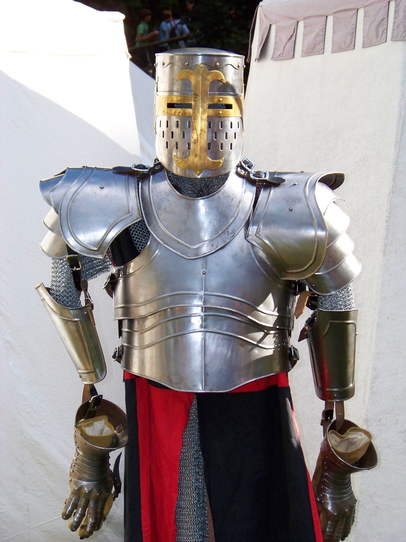 military, hanging, helm, close-up, weapon, architecture, human representation, focus on foreground, equipment, safety, harnisch, security, history, historically