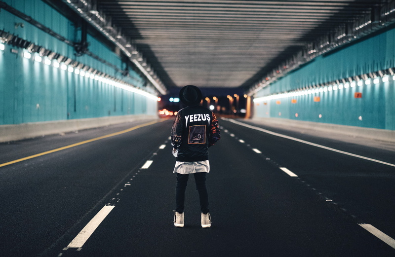 the tunnel, jackets, 1080P, hats, output, light, ago, people