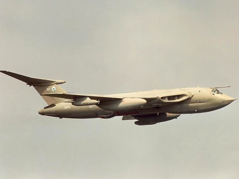 Victor, military, handley, 480P, hd, art, Bomber, page, Handley Page, aircraft, RAF