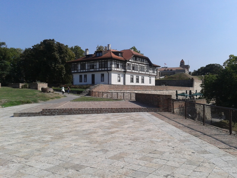 paving stone, mansion, house, tree, travel destinations, architecture, outdoors, sky, history, 2K, belgrade, footpath, residential district, plant, clear sky