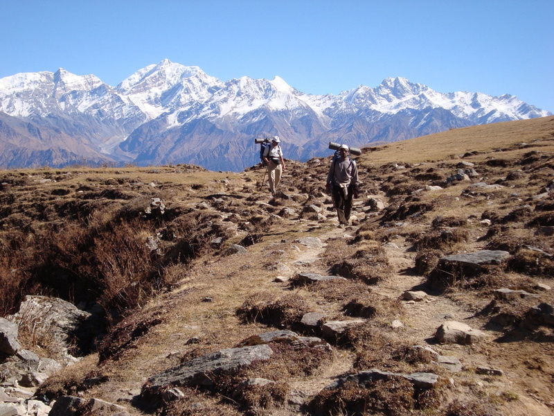 environment, himalayas, leisure activity, sky, sherpas, tranquil scene, mountains, pilgrimage, tranquility, snowcapped mountain, trail, landscape, alone
