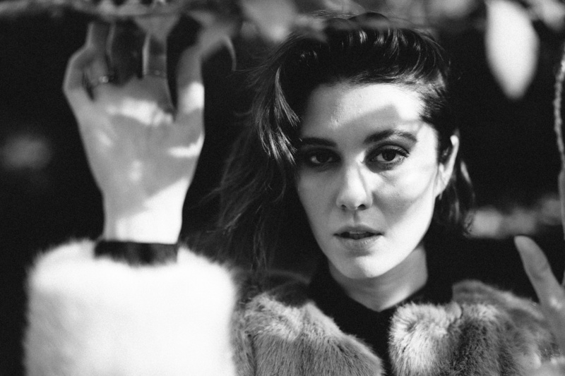 1080P, women, celebrity, monochrome, looking at viewer, Mary Elizabeth Winstead