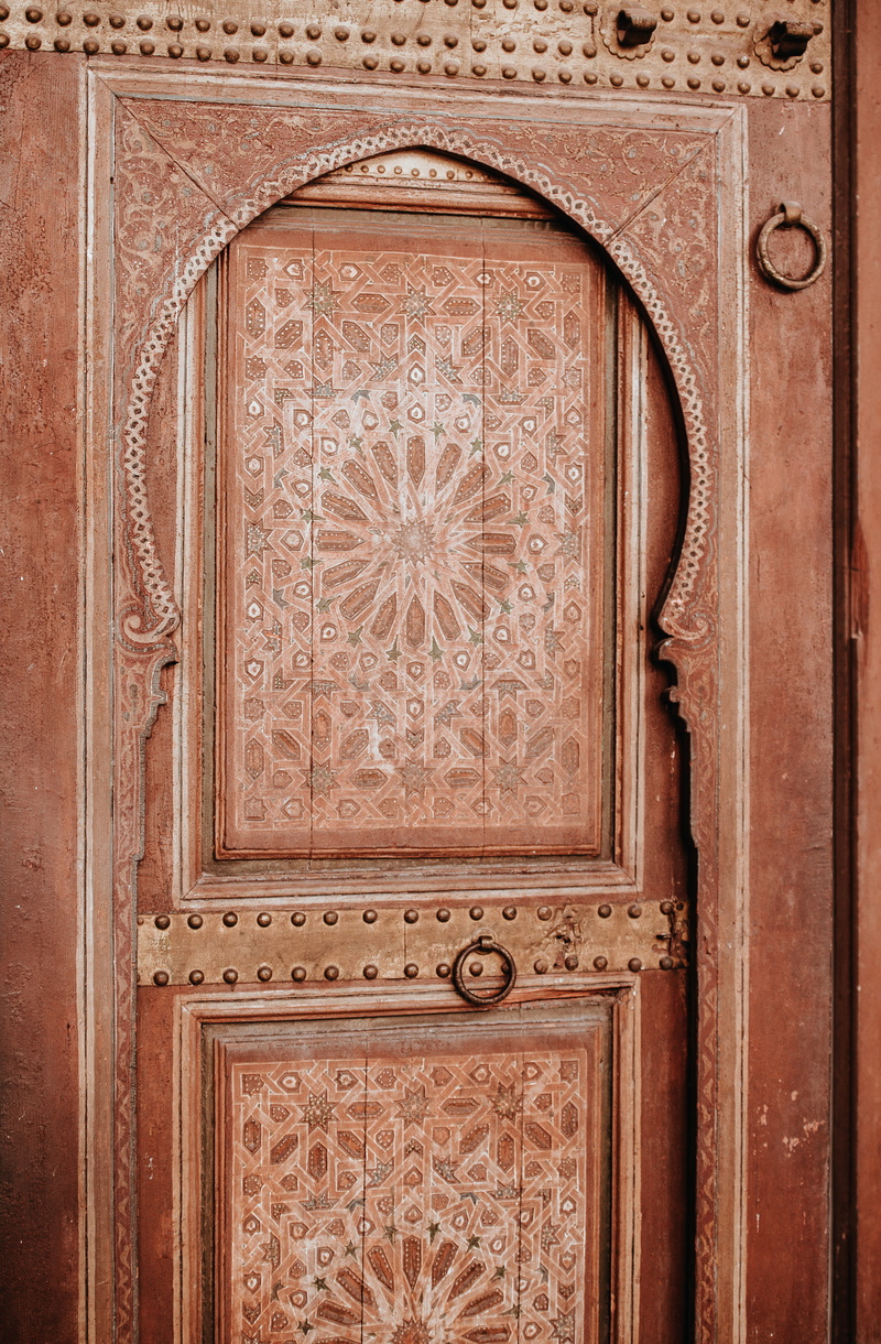 outdoors, built structure, history, art and craft, knocker, day, wood, wood - material, design, moroccan, door, architecture, safety, security, ceiling