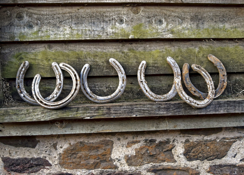 Horseshoe, old, communication, leaning, farm, building exterior, iron, capital letter, horse, metal, art and craft, curve, message, shoes, architecture
