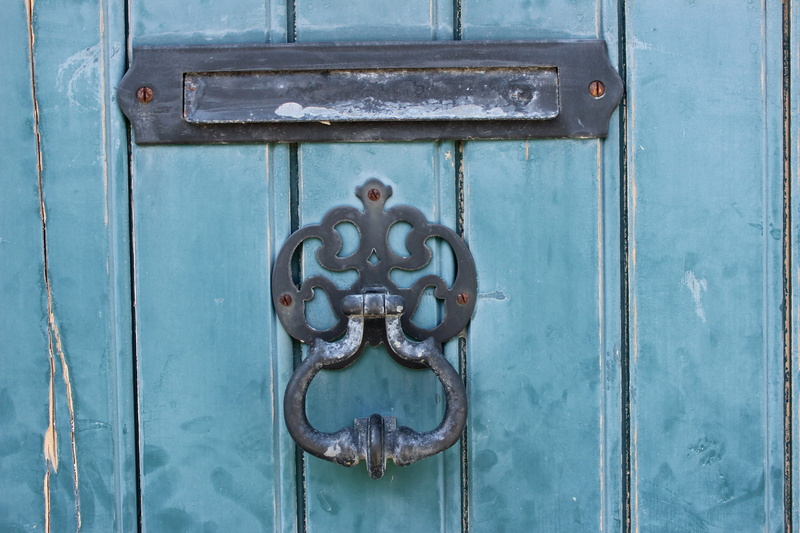 blue, handle, Letters, no people, letters box, full frame, wood - material, protection, door knocker, Door, entrance, close-up, turquoise colored, closed