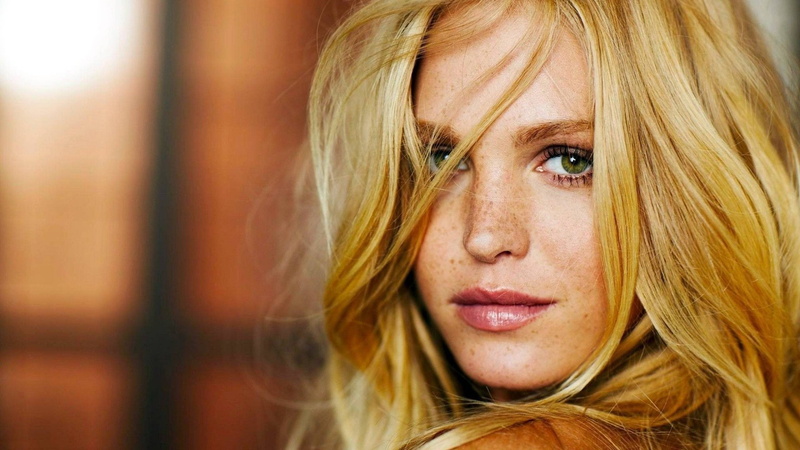 blonde, 2K, Erin Heatherton, looking at viewer