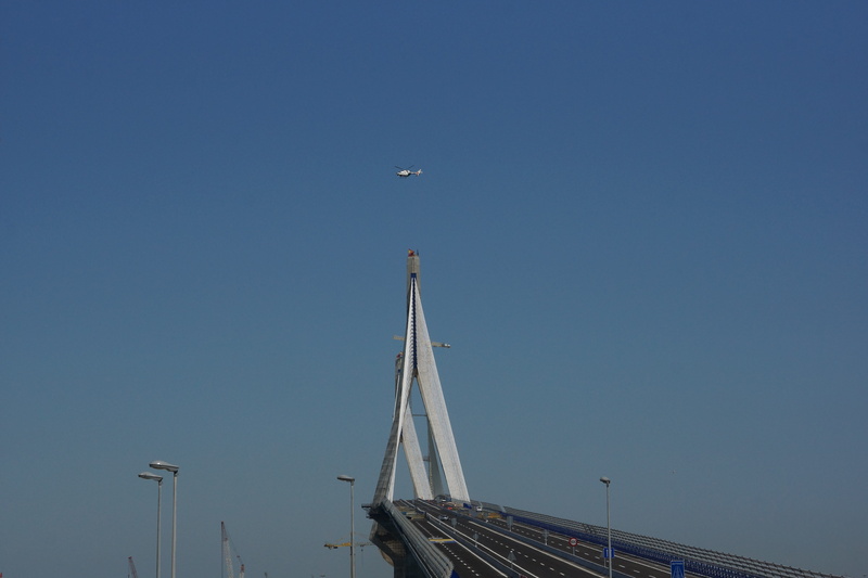 sailboat, low angle view, constitution of 1812, flying, bird, outdoors, mode of transportation, blue, Spain, no people, air vehicle, La Pepa Bridge, travel