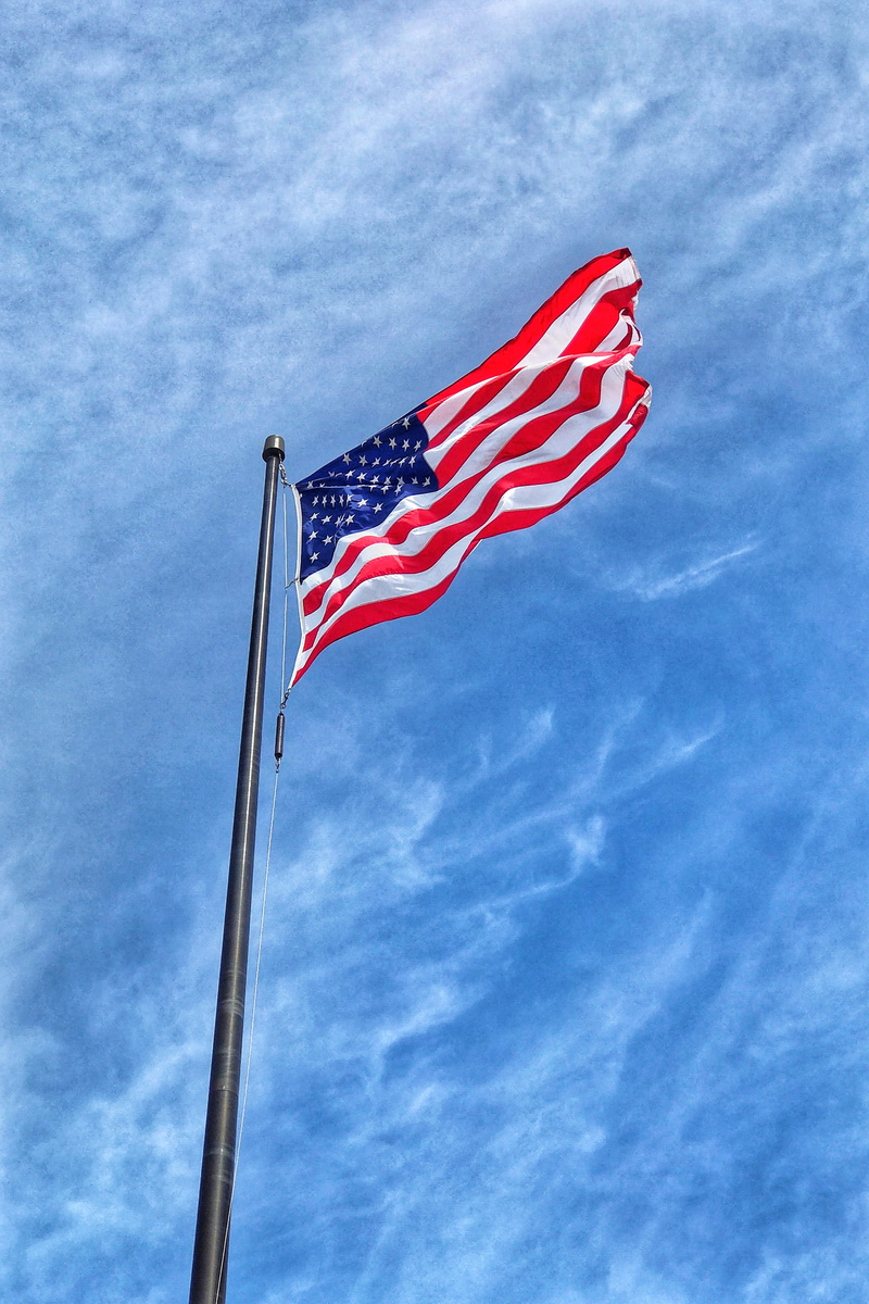 nature, flag, chicago, red, flag pole, american, day, sky, colorful, united states, 4K, blue sky, no people, blue, cloud - sky, patriotism, wind, color