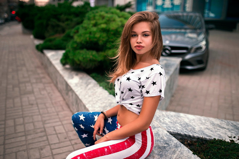 casual clothing, beautiful woman, 2K, leisure activity, Irina Petrenko-Novinskaya, looking at camera, model, city, beauty, outdoors, young women, lifestyles
