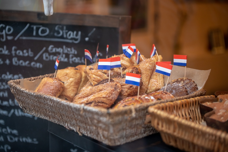 basket, ready-to-eat, snack, wicker, temptation, day, retail, still life, selective focus, french food, pastries, patriotism, retail display, 5K, brown