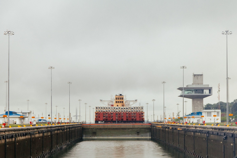 panama canal, lighting equipment, architecture, 5K, transportation, panama, rain, esclusas, city, nature, canal, sky, built structure, ships, shipping