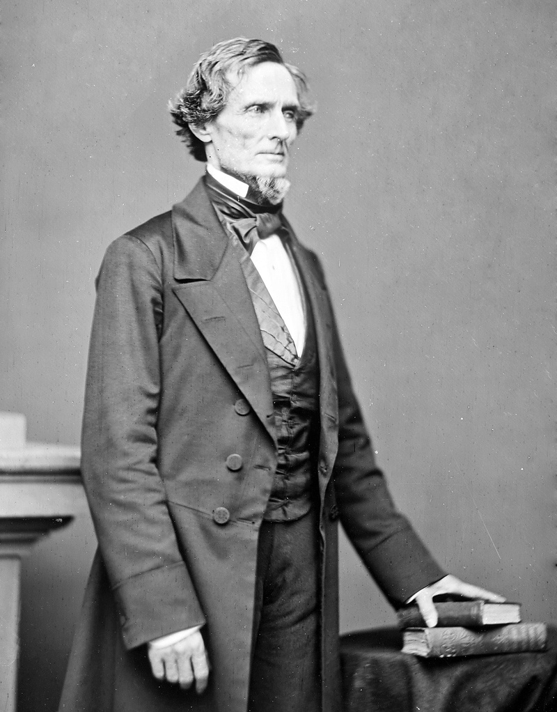 waist up, Portrait, real people, Jefferson Davis, 1080P, one man only, concepts And Ideas, warm clothing, time, beard, politician, england, visual Art