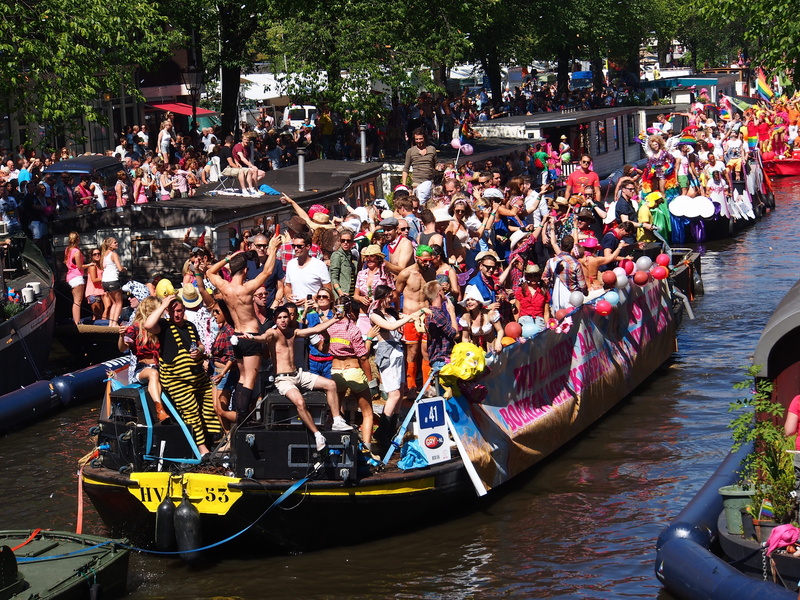 homo, nature, real people, transportation, crowd, boat, homosexuality, netherlands, water, day, celebration, mode of transportation, group of people, women