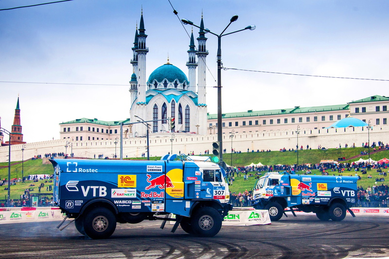 Blue, Machine, KAMAZ, Best, Truck, 300, Mosque, Skid, Master, RedBull, Two, Drift, 307, Kazan, Kul-Sharif, The Kremlin, Russia, Rally, Auto, 4K