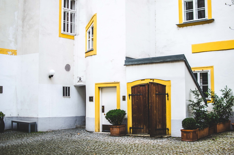 old, old-fashioned, mediterranean Culture, cultures, no People, narrow, wooden door, cityscape, window, wall - Building Feature, white, entrance, architecture
