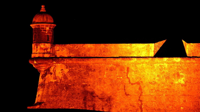 dark, tower, viejo, 1080P, morro, nature, built structure, building exterior, outdoors, san juan, wall, illuminated, castle, building, copy space, no people