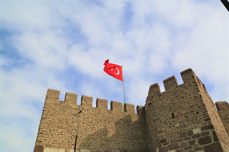turkish flag, wall, ancient, built structure, day, patriotism, building, flag, 5K, cloud - sky, castle, history, nature, red, low angle view, sky, the past