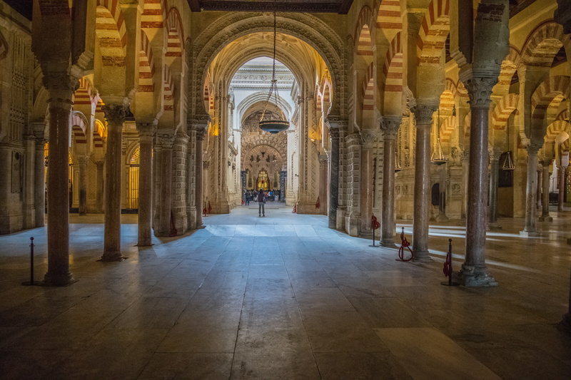 flooring, indoors, mosque, direction, religion, corridor, building, 5K, ornate, tiled floor, cathedral, the past, andalusia, abbey, day, arches, place of worship