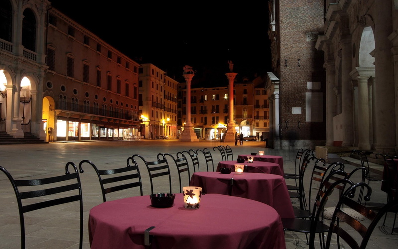 tourism, restaurant, coffee tables, architecture, setting, seat, architectural column, building, vacations, town Square, town, place setting, city, table