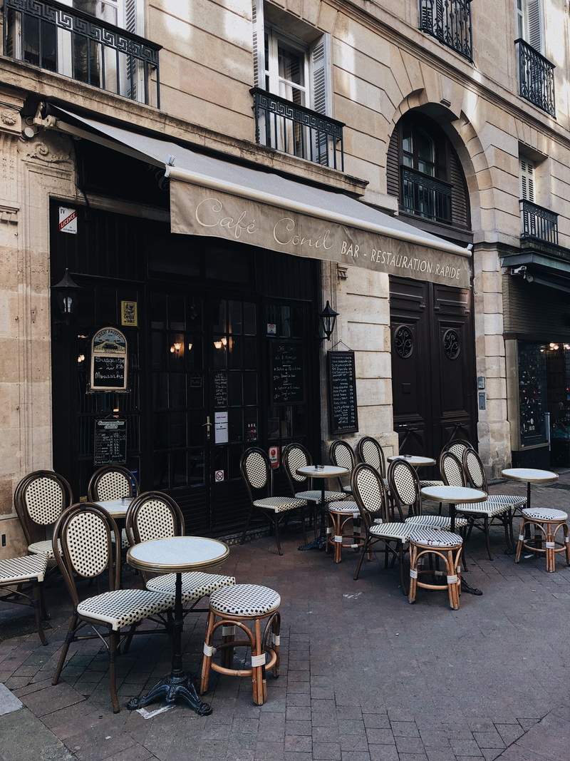 front, travel, empty, design, chair, setting, city, tables, daylight, white, absence, window, building, built structure, dining, exterior, tourism, no people