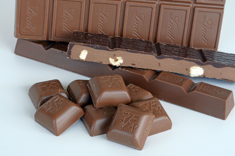 high angle view, nutrition, nuts, Swiss Chocolate, indulgence, ornate, unhealthy eating, chocolate Candy, chocolate Bar, lindt chocolate, snack, milk Chocolate