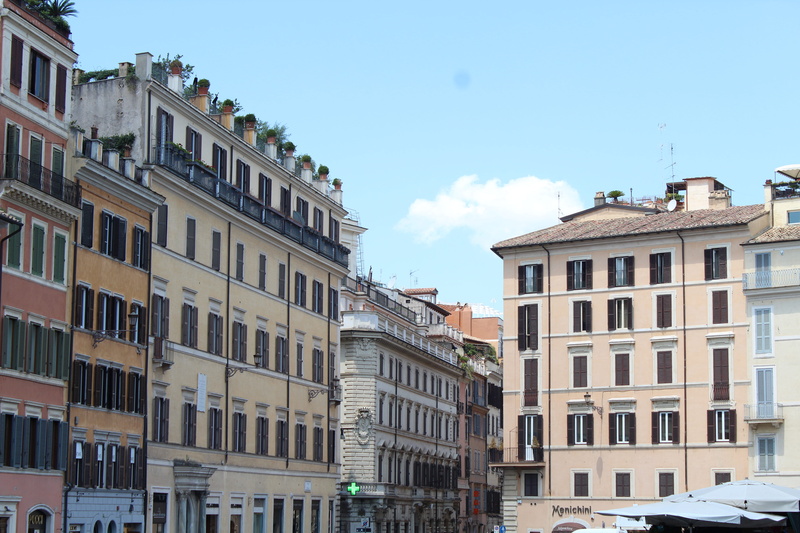 building, italia, cloud - sky, day, city life, sky, apartment, built structure, sunlight, no people, rome, italy, side by side, building exterior, residential district