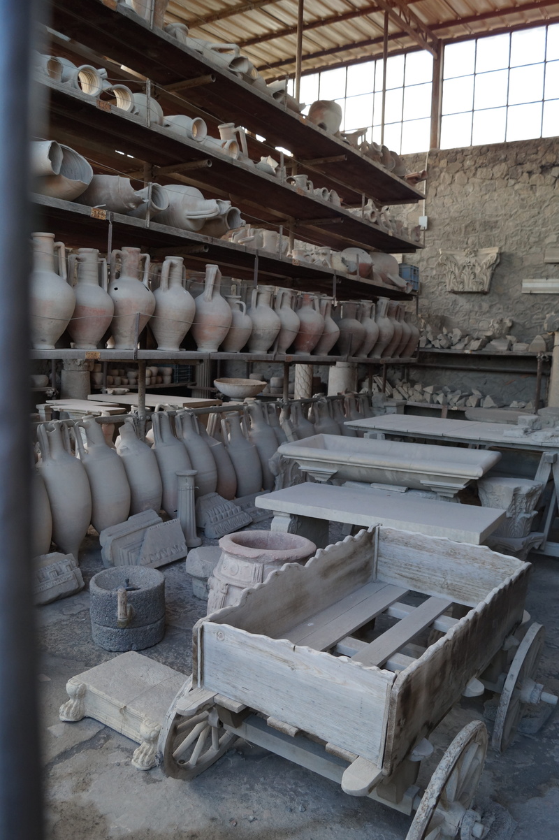 day, industry, in a row, architecture, ceramics, still life, indoors, wood - material, shelf, order, stock, 5K, pottery, shelves, Pompeii, dare, Italy