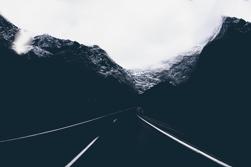 mountain peak, fog, sky, the way forward, daylight, photo, motion, foggy, middle, rocks, high, landscape, snow, mountains, road, ice, no people