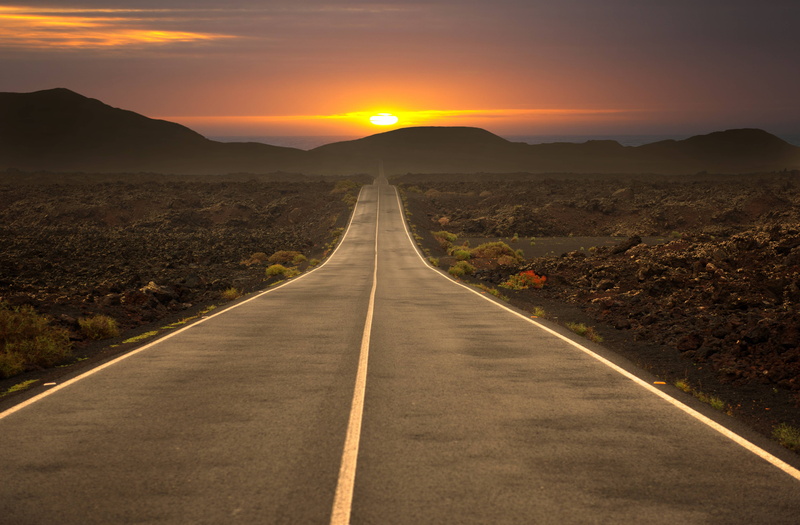 beauty in nature, transportation, straight, nature, diminishing perspective, tranquility, outdoors, road marking, asphalt, mountain, vanishing point, the way forward
