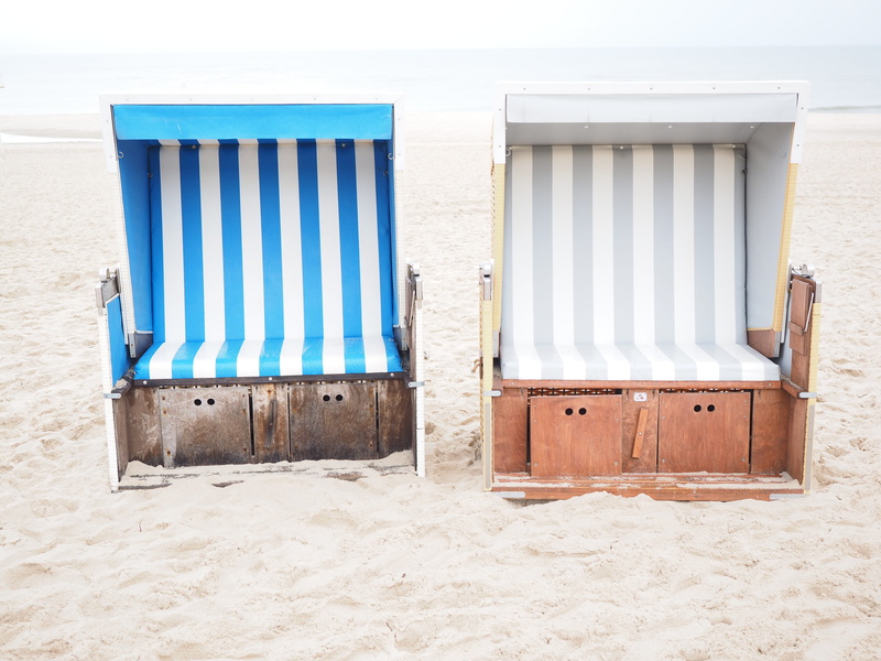 sit, two seater, recovery, architecture, closed, sea, bathing culture, fabric, wind, north sea, blue, entrance, holidays, wooden frame, idyllic, striped
