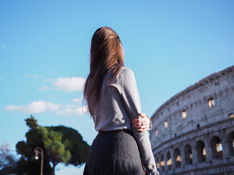 standing, one person, young women, sky, italy, focus on foreground, roma, colosseum, casual clothing, built structure, hair, real people, 4K, long hair