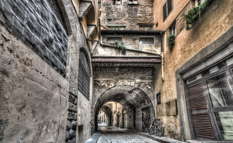 wall - building feature, narrow, Europe, no people, wall, 4K, diminishing perspective, the way forward, city, building exterior, ancient, outdoors, arch