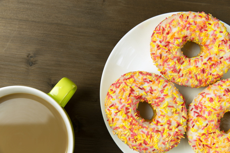 icing, 4K, bakery, cake, gourmet, baked, cup, coffee, temptation, still life, breakfast, close-up, refreshment, iced, donut, sweet, freshness, ready-to-eat