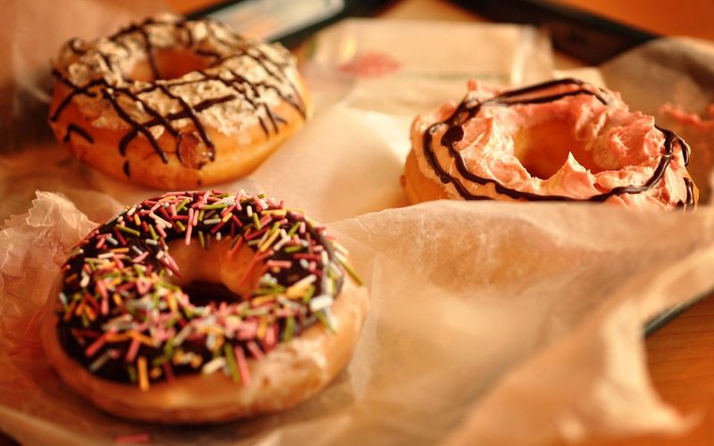 celebration, french food, food And Drink, table, sweet Food, candy, icing, toppings, donuts, baked, indoors, unhealthy Eating, food, dairy product, selective focus