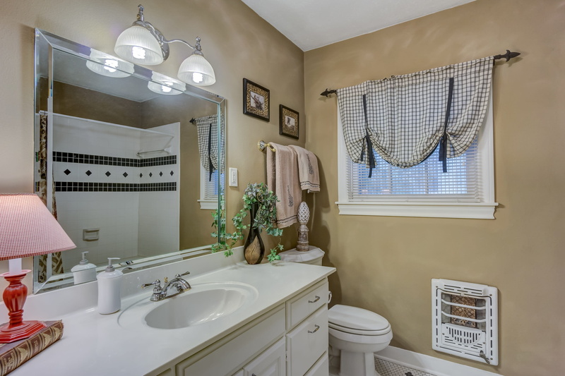 domestic room, combo, apartment, home interior, lifestyles, clean, window, house, sink, tiled floor, lamp, 2K, family, mirror, inside, home showcase interior