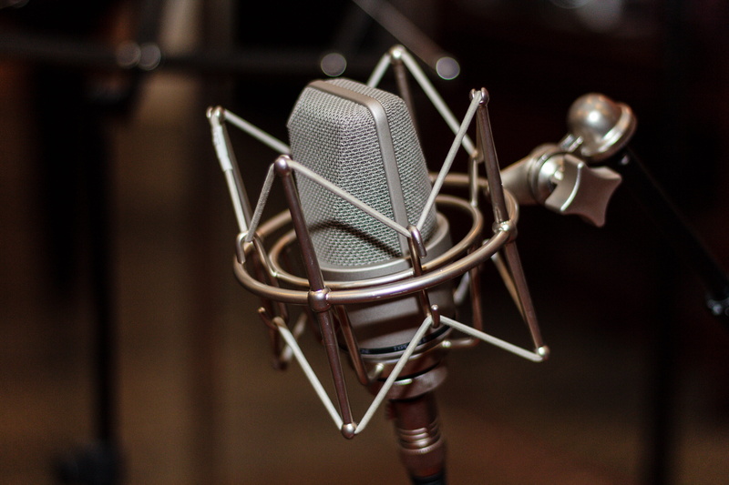 no people, arts culture and entertainment, indoors, 4K, focus on foreground, microphone, studio, communication, creativity, selective focus, sound recording equipment