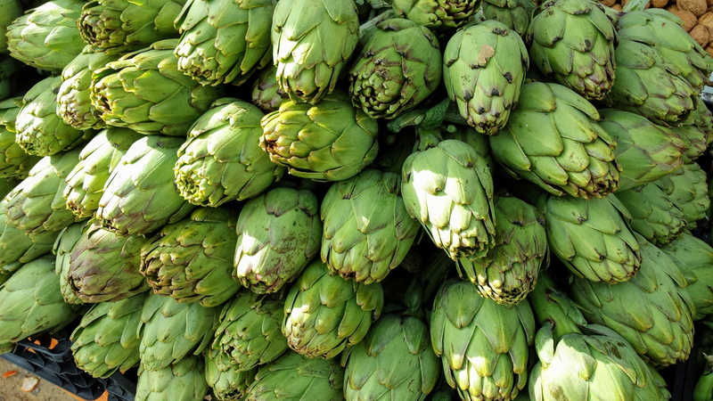 for sale, food and drink, full frame, abundance, outdoors, vegetable, display, close-up, artichoke, retail, market, large group of objects, backgrounds