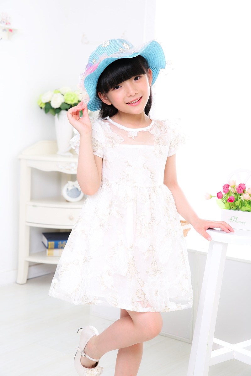 girls, three quarter length, cute, women, child, indoors, dress, fashion, hat, photo, bid, white dress, flowering plant, lifestyles, asia, portrait, flower