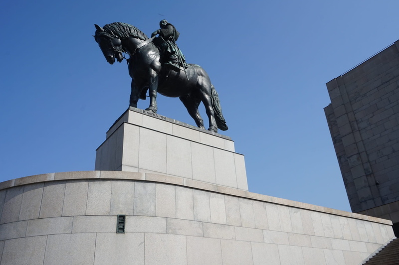 outdoors, low angle view, art and craft, livestock, architecture, clear sky, sculpture, history, praha, no people, monument, memorial, czechia, king - royal person