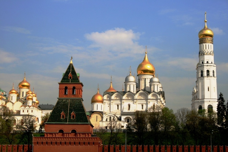 plant, blue sky, built structure, religion, cloud - sky, travel, ivan great belfry, dome, spire, travel destinations, towers shiny domes, red brick tower