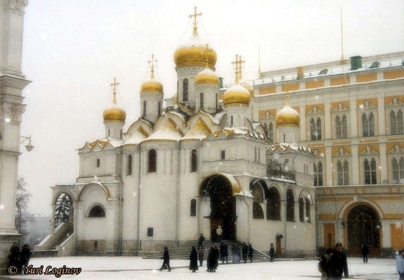 the past, blagoveshenskij sobor, place of worship, history, real people, rossiya, snowing, outdoors, day, travel destinations, dome, russia, building, spirituality