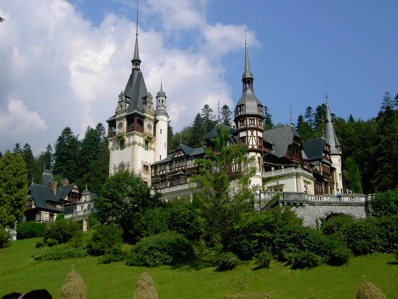 2K, spire, plant, green, no people, architecture, place of worship, belief, spirituality, tree, sky, built structure, azure, nature, building, peles, castle