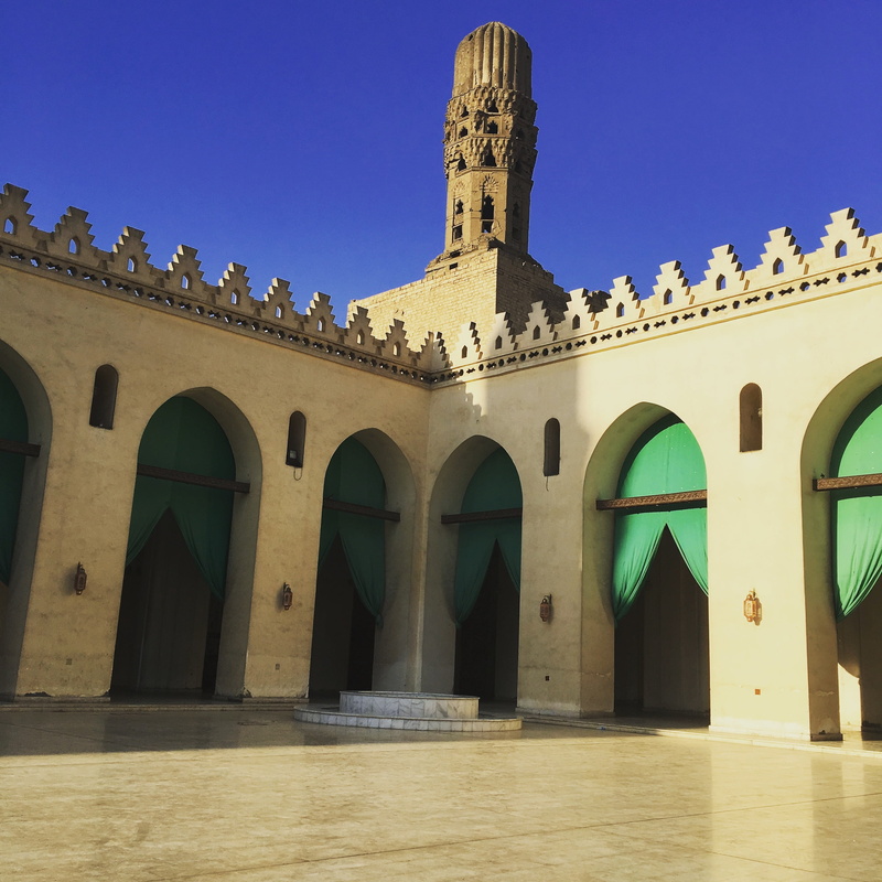 arched, building exterior, no people, famous Place, courtyard, arch, travel destinations, azhar, architectural column, outdoors, sunlight, sky, built structure