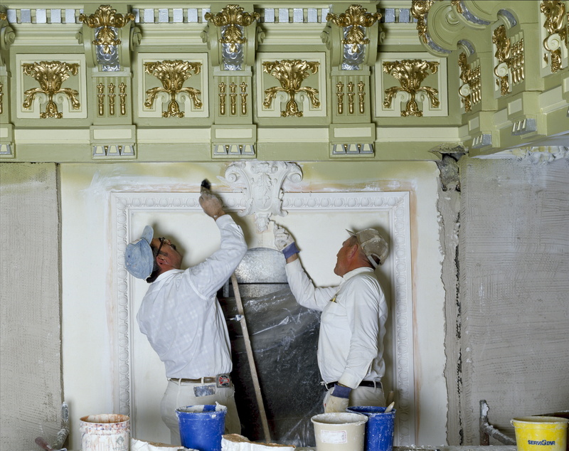 workers, wall - building feature, 5K, washington, place of worship, restore, female likeness, historic, statue, real people, construction, old, sculpture
