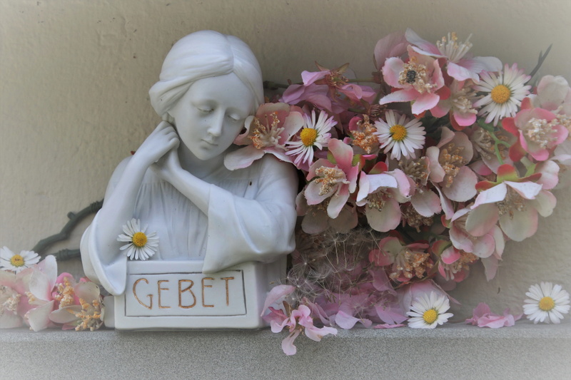human representation, in addition, vulnerability, keep, stun, cemetery, representation, you go, alabaster, silence, flower arrangement, beauty in nature