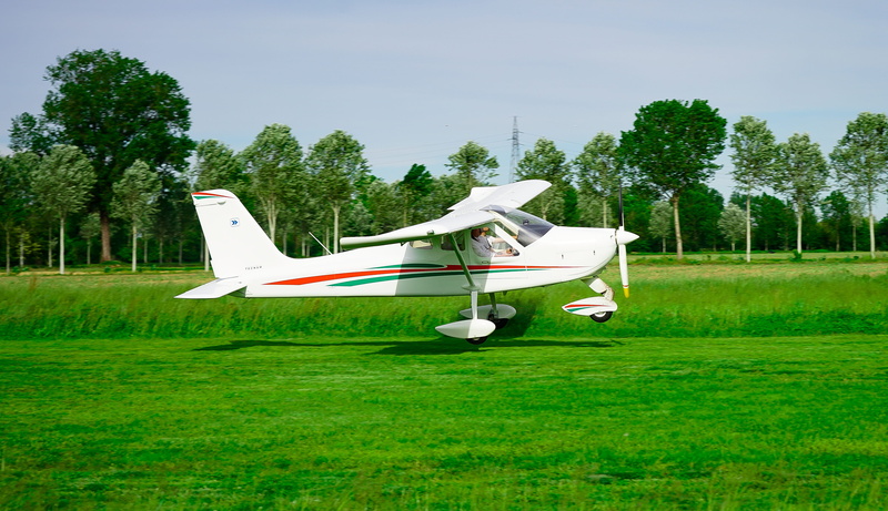 sport, grass, sky, no people, green color, 4K, day, mode of transportation, land, italy, hobbies, lombardy, airplane, plane, nature, outdoors, transportation