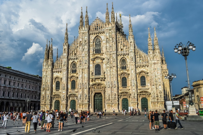crowd, travel, spirituality, duomo square, building, milano, travel destinations, sky, cityscape, church, history, downtown, historically, lombardy, building exterior