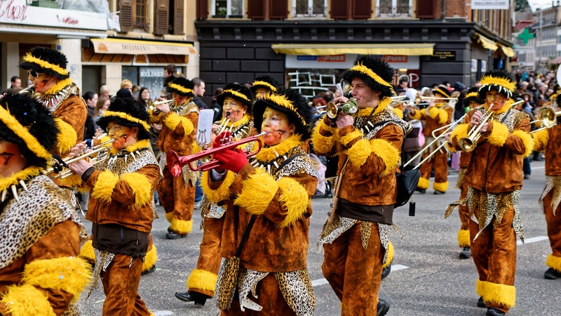 architecture, real people, performance, street, road, clothing, human, large group of people, carnival, city, festival, uniform, people, day, adult, 4K