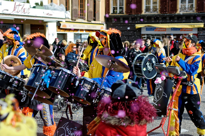 arts culture and entertainment, group of people, vaud, musical instrument, yverdon, carnival, parade, real people, dancing, day, event, architecture, adult